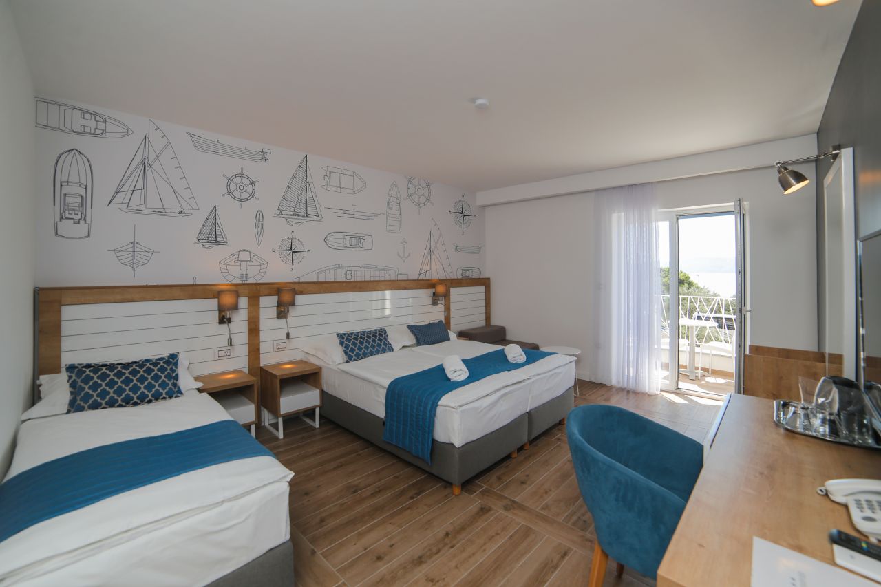Kompleks Hotelowy Ivando (Drvenik) - wczasy