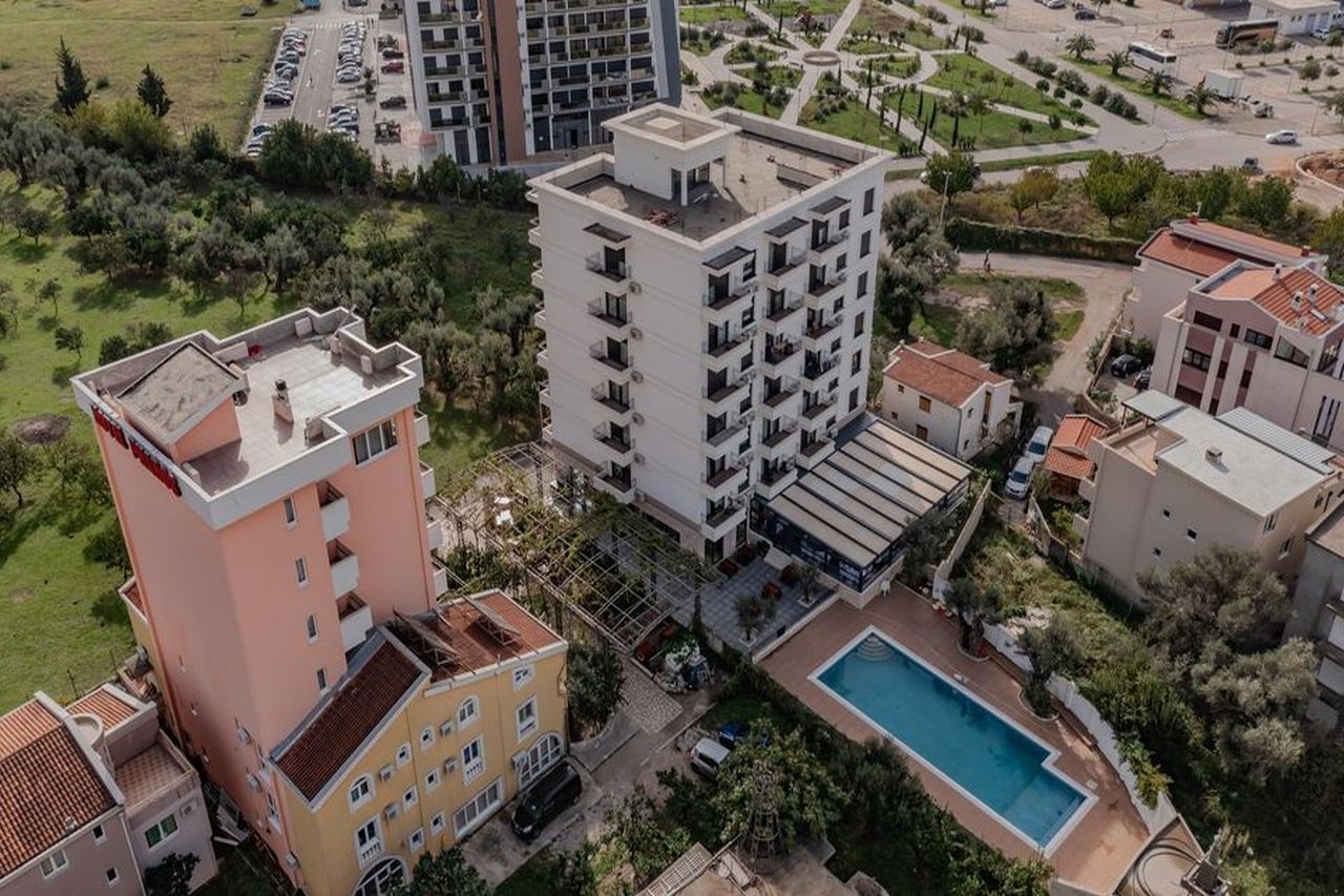 Hotel Pharos (Bar) - wczasy