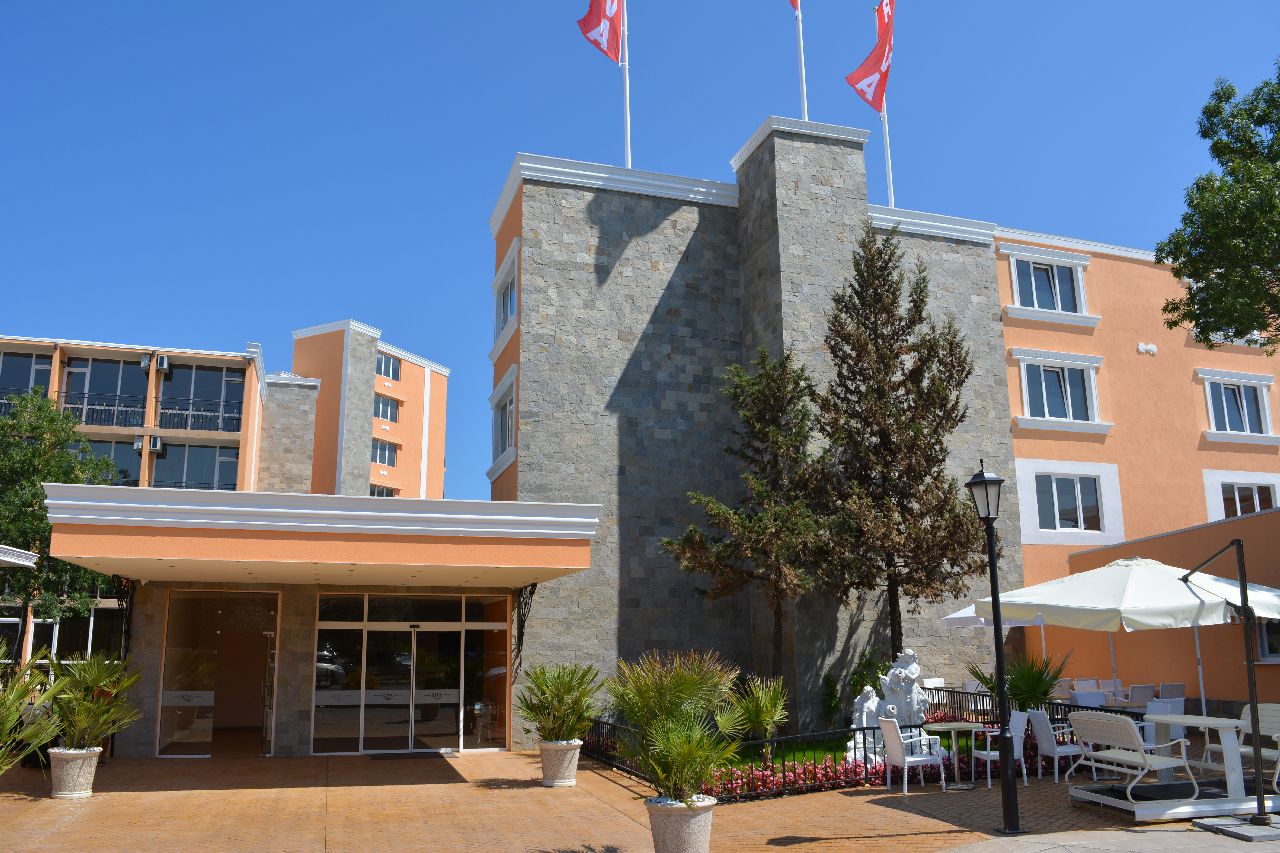 Hotel Riva (Słoneczny Brzeg) - wczasy