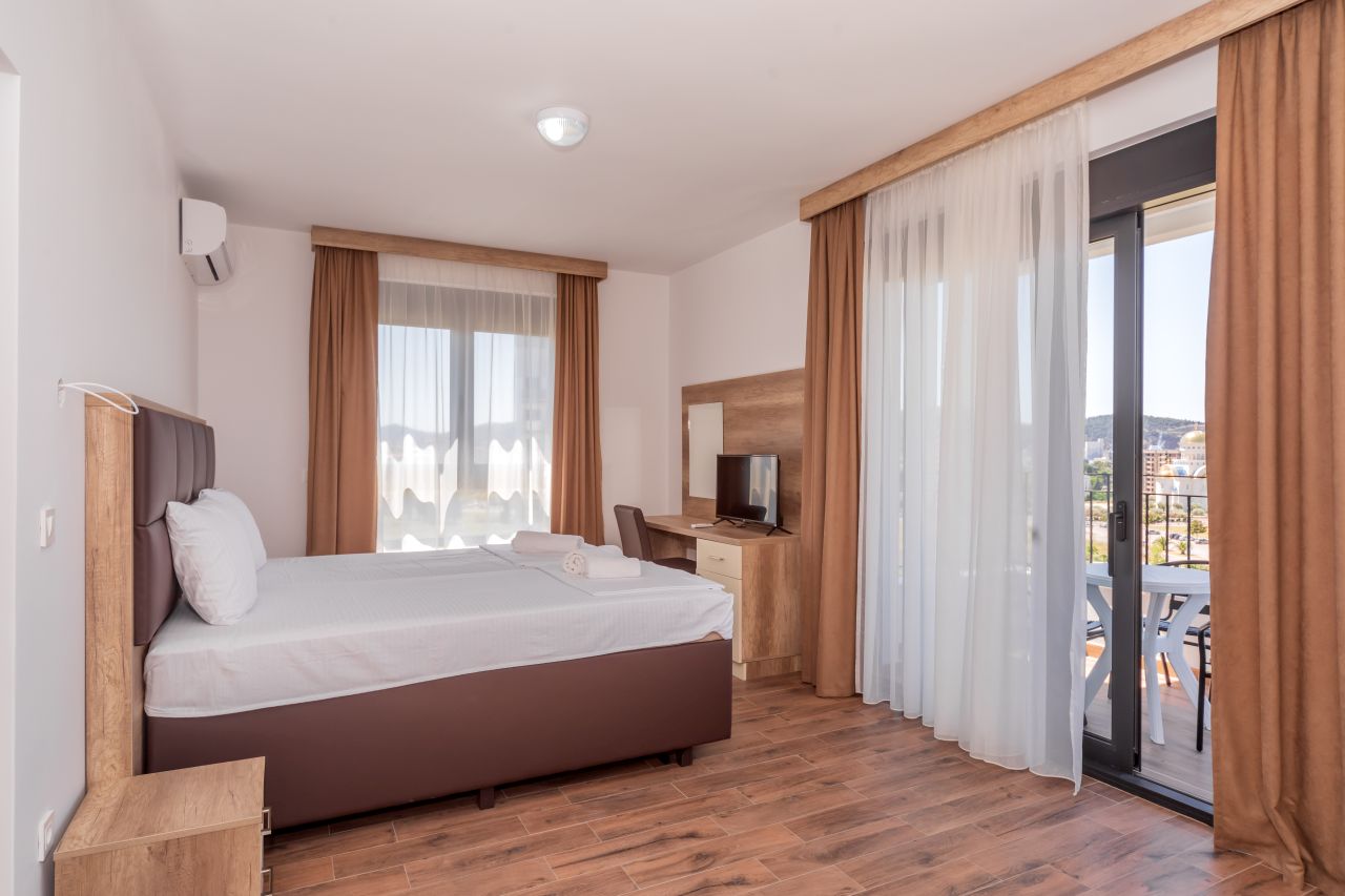 Hotel Pharos (Bar) - wczasy