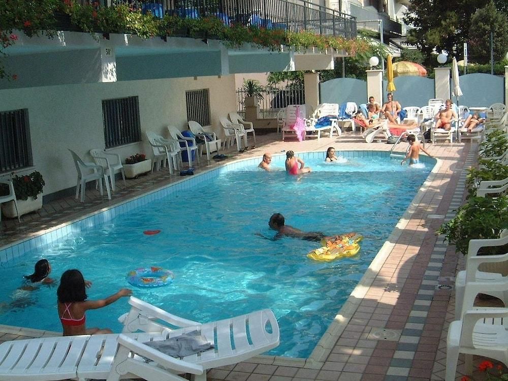 Hotel Artide ***