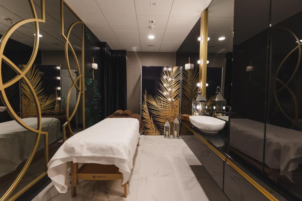 Wczasy dla seniora, Międzyzdroje - Hotel Trofana *** - dwa posiłki dziennie