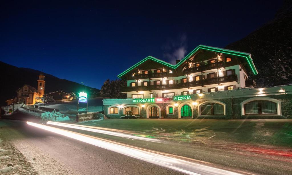 Residence Fior d'Alpe***