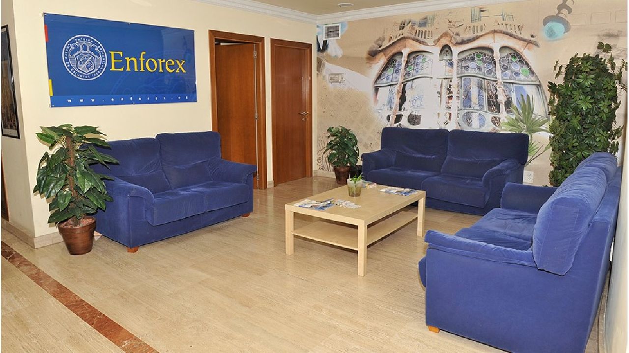 Hiszpania - Barcelona - indywidualny kurs j. hiszpańskiego rodziny ENFOREX - wiek: 16+