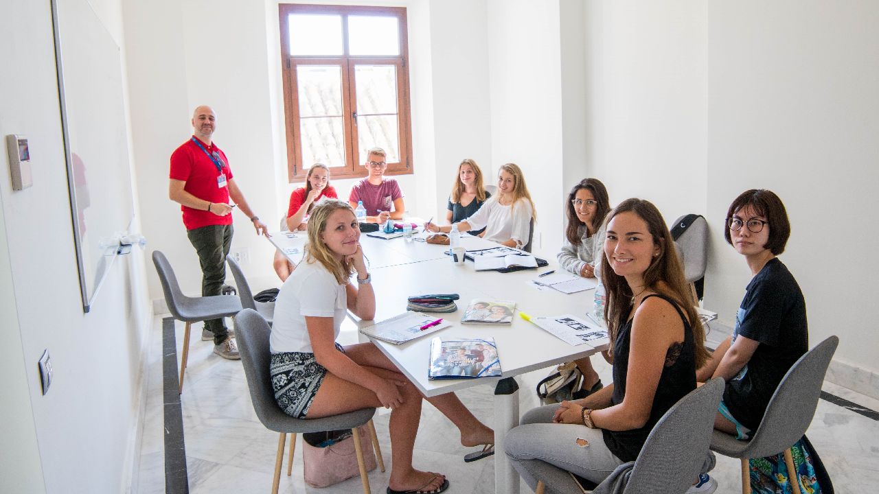 Hiszpania - Malaga - indywidualny kurs j. hiszpańskiego rodziny ENFOREX - wiek: 16+