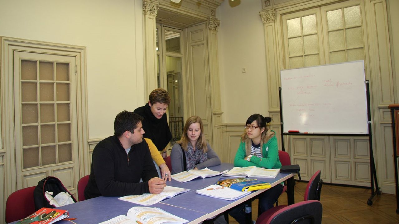 Hiszpania - Sewilla - indywidualny kurs j. hiszpańskiego rodziny ENFOREX - wiek: 16+