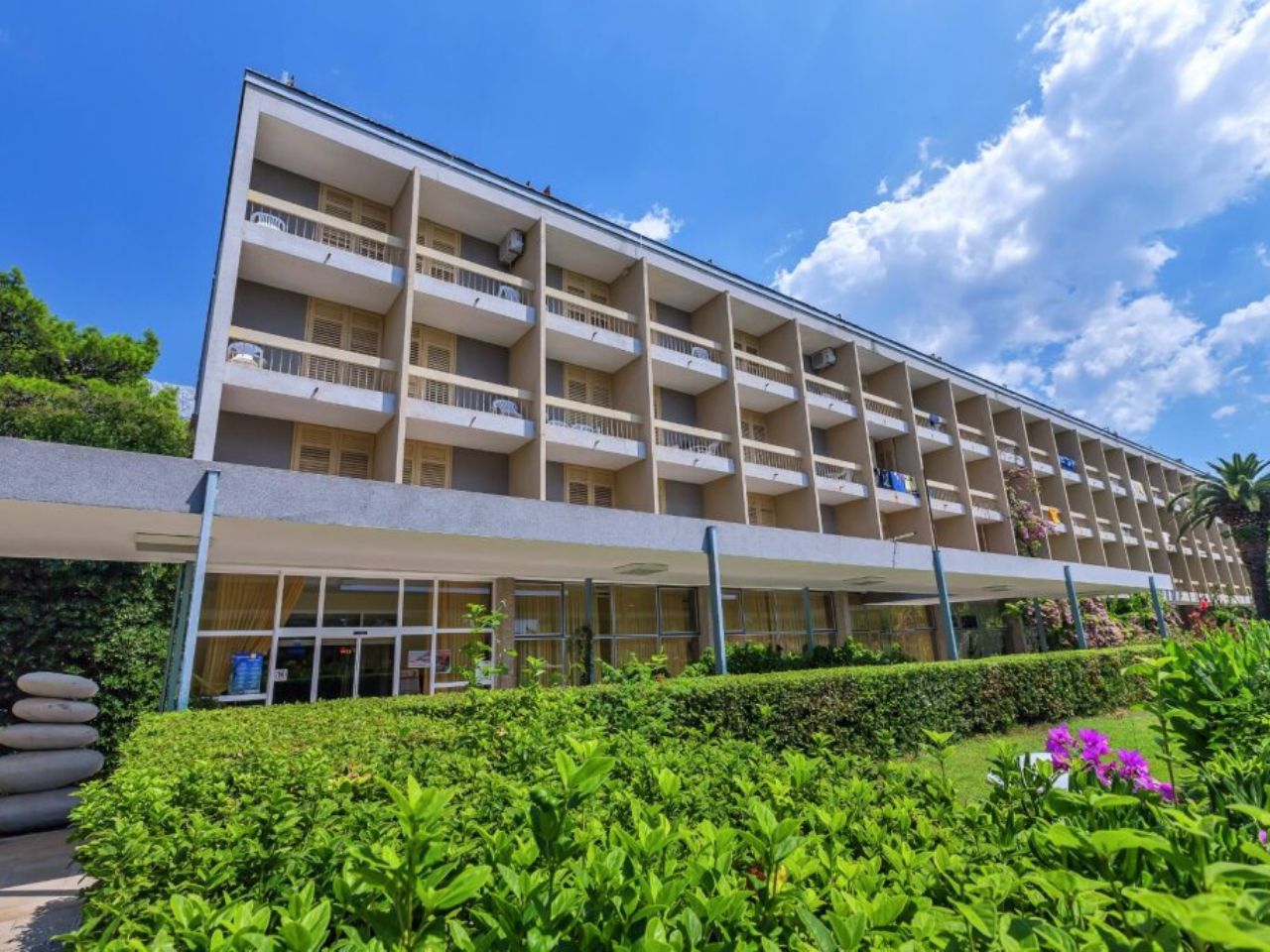 Alemaris Resort