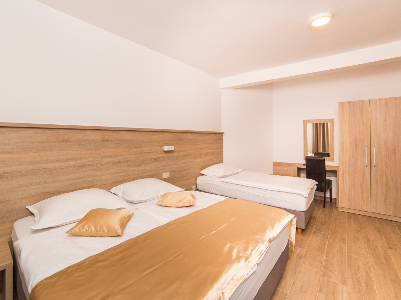 Holiday Resort Antonija - Apartamenty Triton