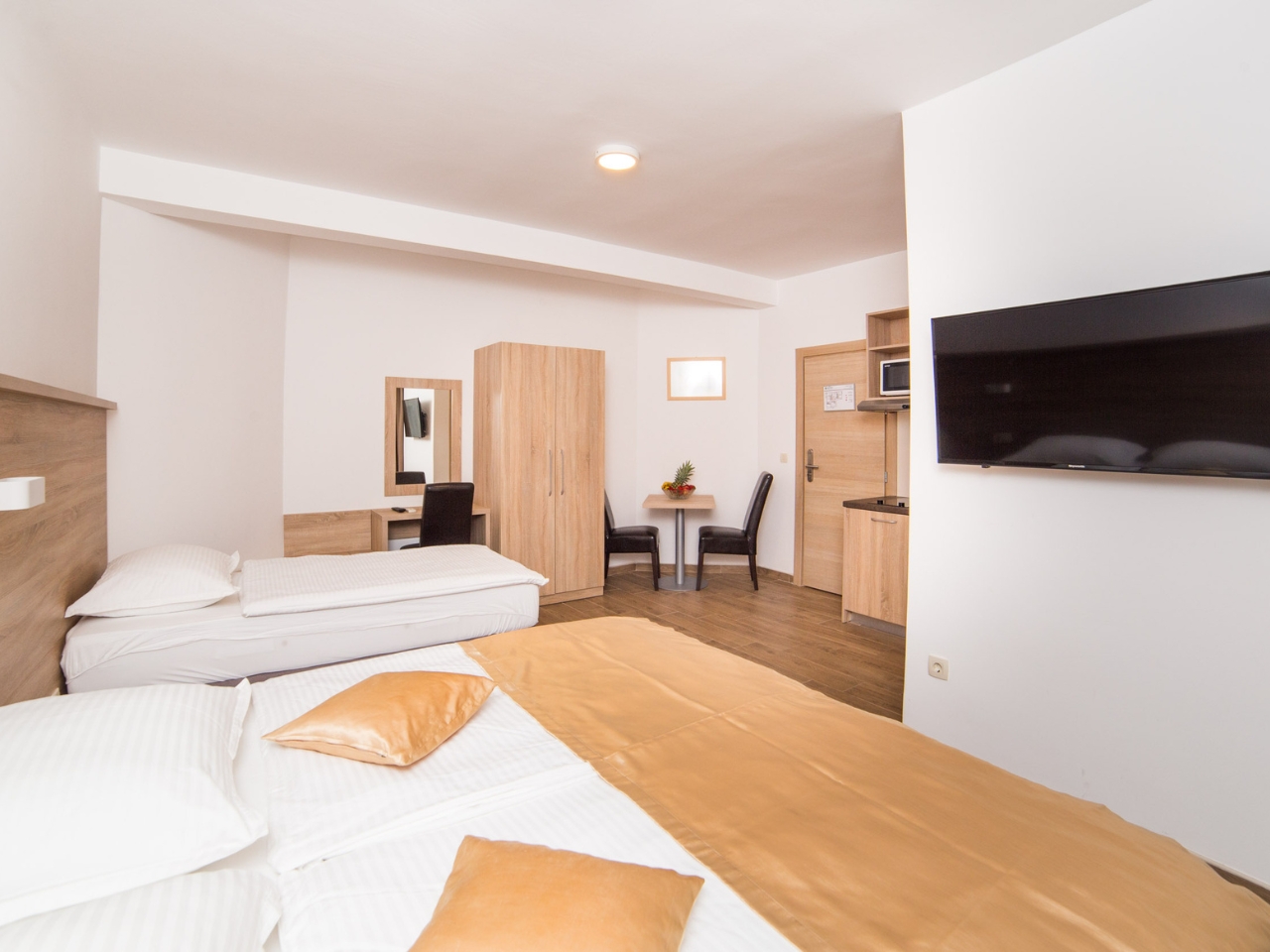 Holiday Resort Antonija - Apartamenty Triton