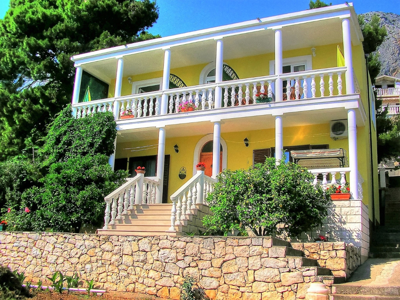 Willa Sime Miosic