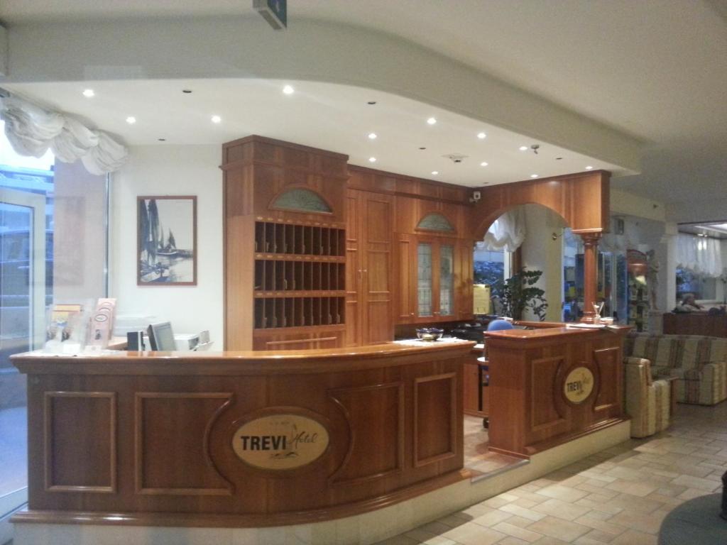 HOTEL TREVI***
