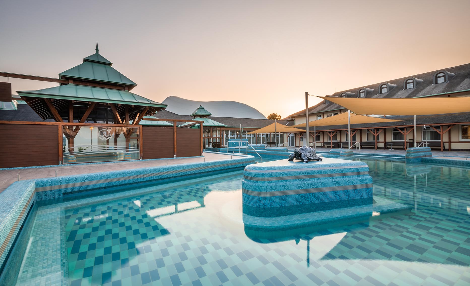 Thermal Hotel