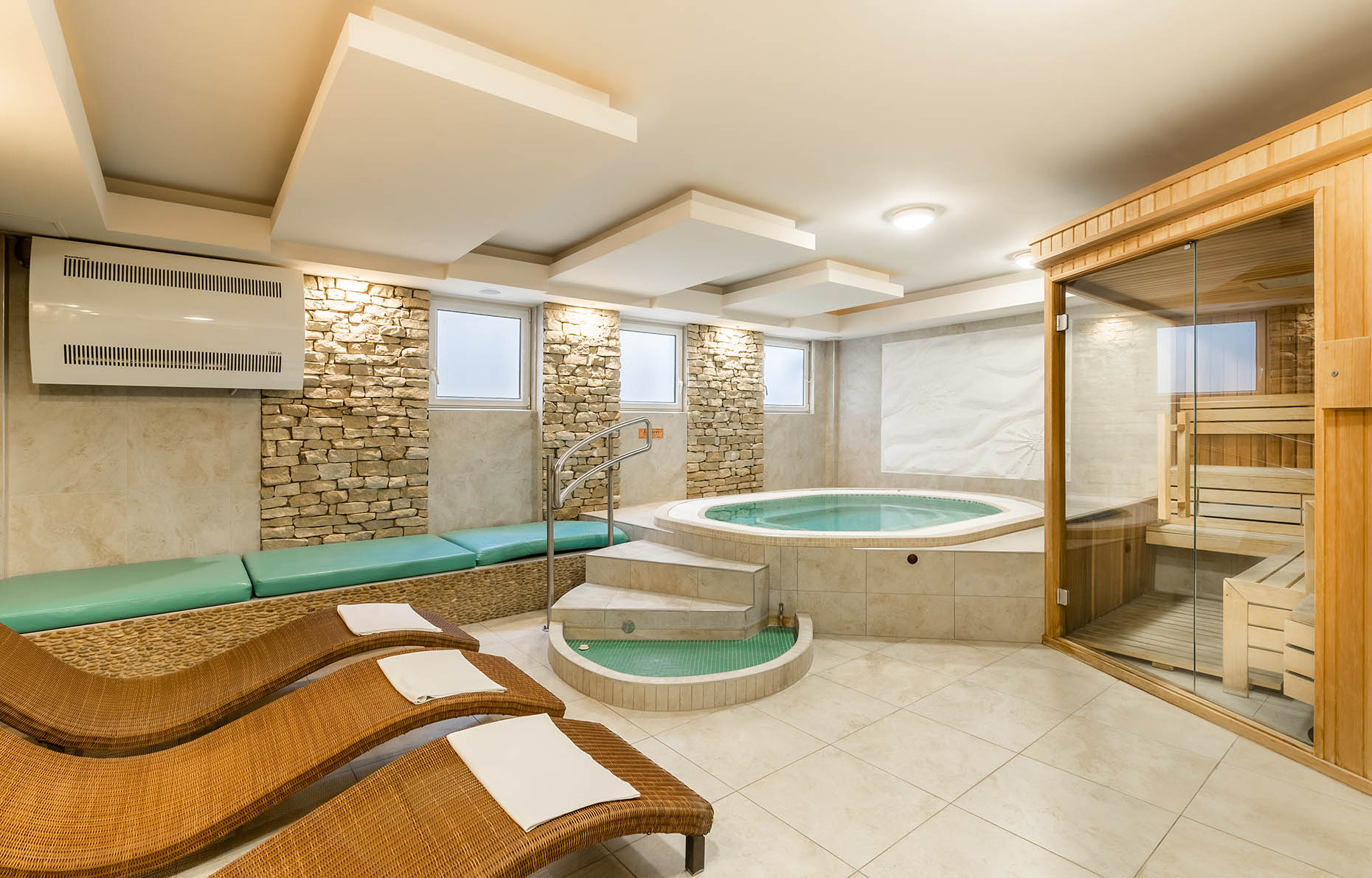 Thermal Hotel