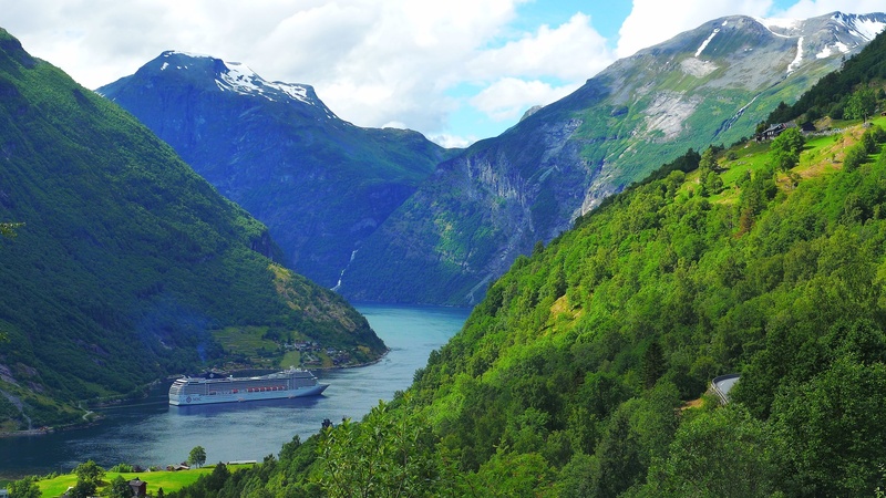 Rejs po Fiordach Norweskich z Polskim pilotem  - kabina z oknem classic