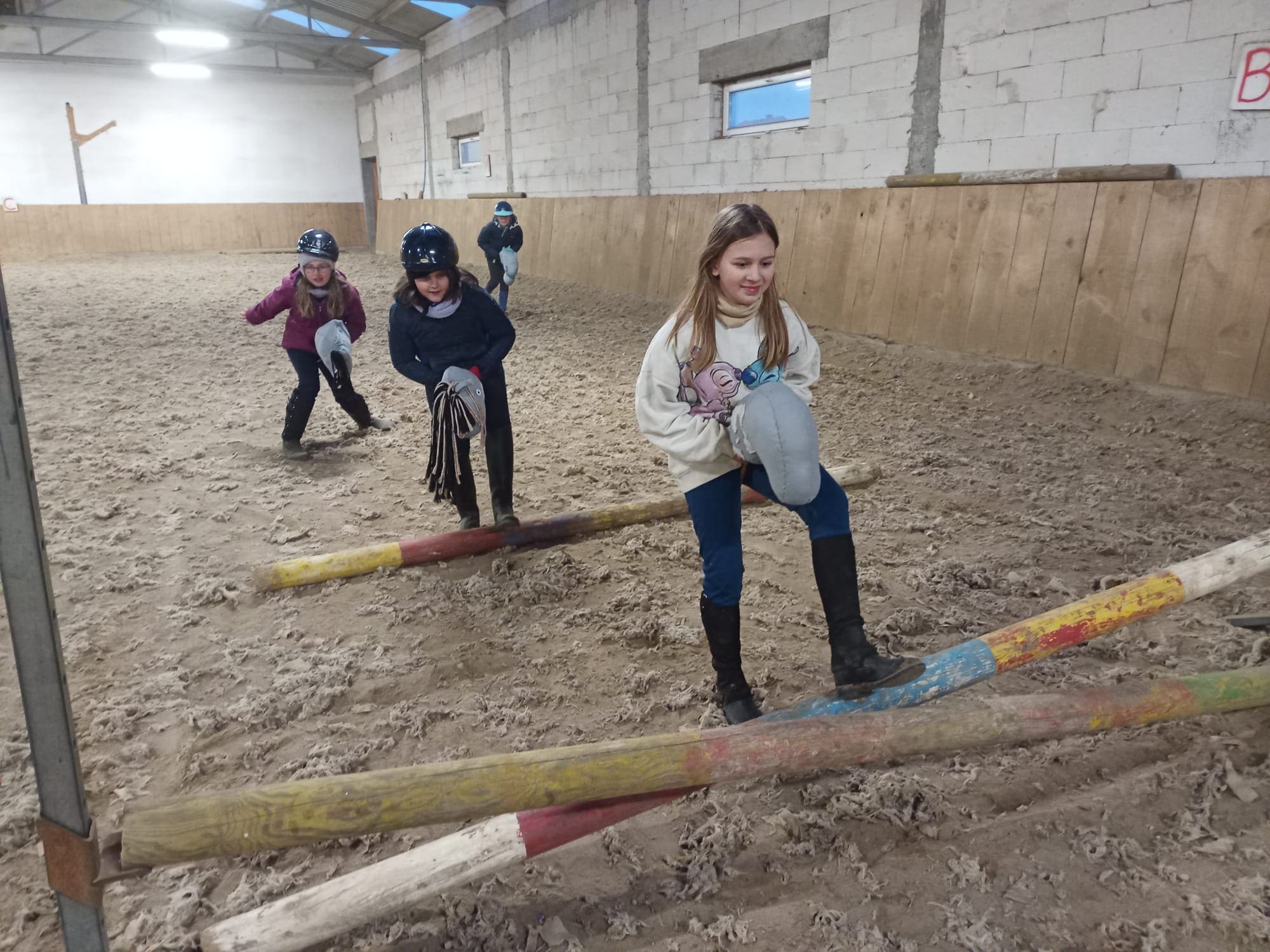 Zimowy obóz przygodowy z jazdą konną i Hobby Horse